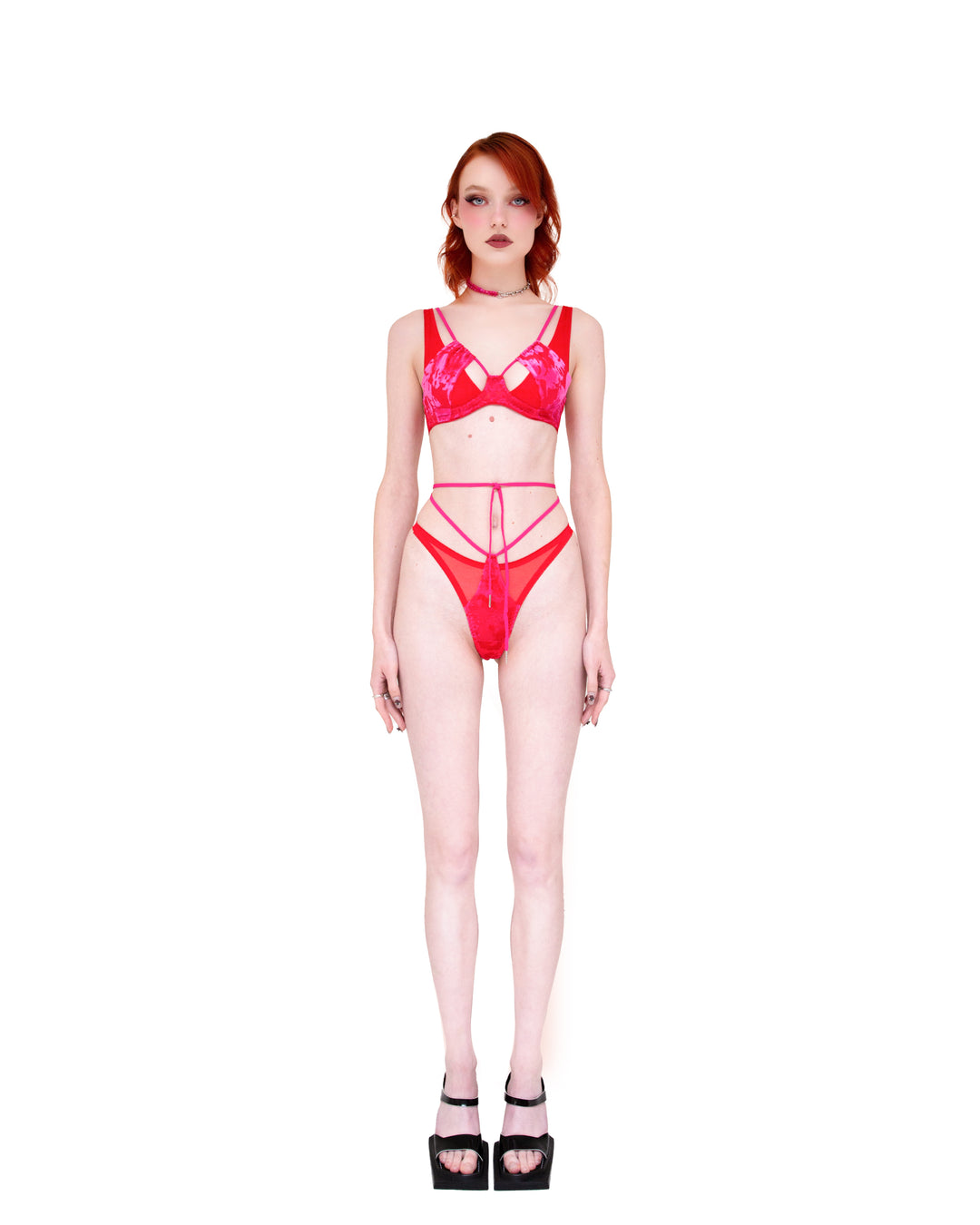 Silvy ten Broeke Velvet Bloom thong